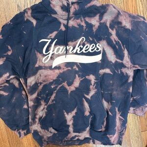 Gildan Yankees Bleached Tie-Dye Hoodie